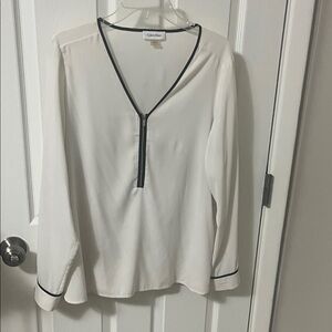 Calvin Klein V-Neck Blouse in White with Black Accents